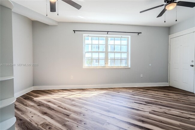 Building Photo - 2383 Flamingo Dr