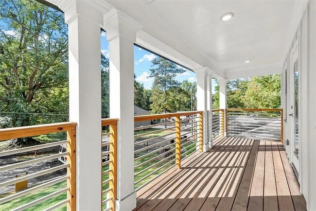 Building Photo - Spacious 4BR/4BA Home in Prime College Park Location