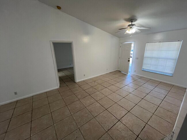 Building Photo - 1325 The 12th Fairway