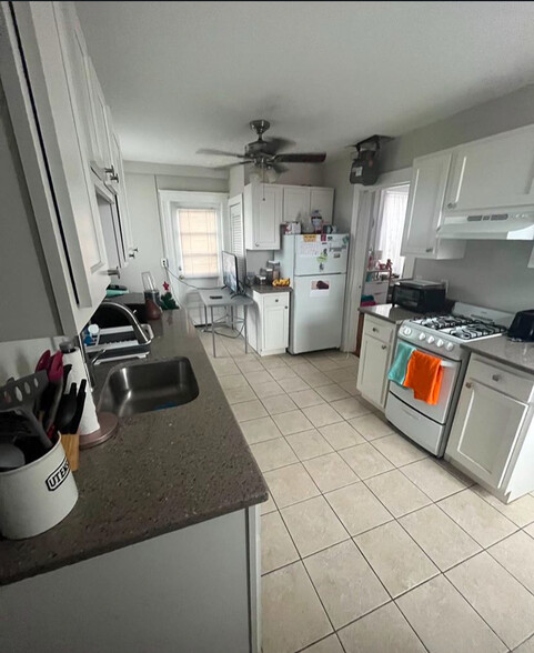 Apt 20 - 222 Hanover St