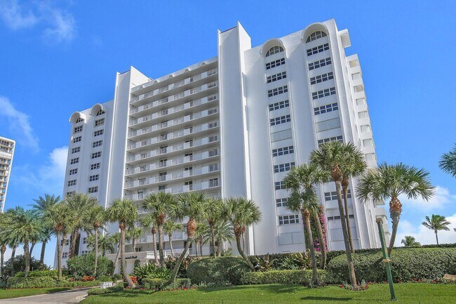 Building Photo - 3000 S Ocean Blvd