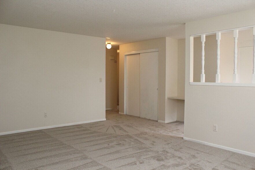 Building Photo - 804-804 SW 29th Way