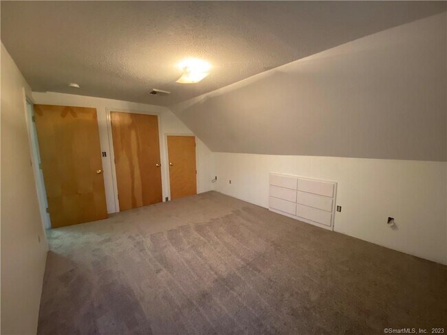 Building Photo - 247 Felt Rd