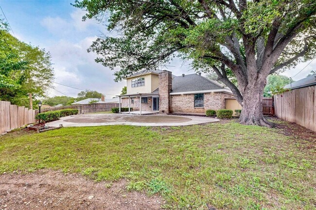 Building Photo - 3965 Singleleaf Ln
