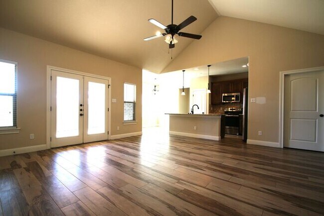 Building Photo - Ready Now! 3BD/2BA Home in Benbrook | Vaulted Ceilings | Gourmet Kitchen | 2-Car Garage | Landsca...
