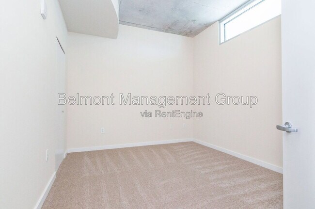 Building Photo - 525 E Jackson St