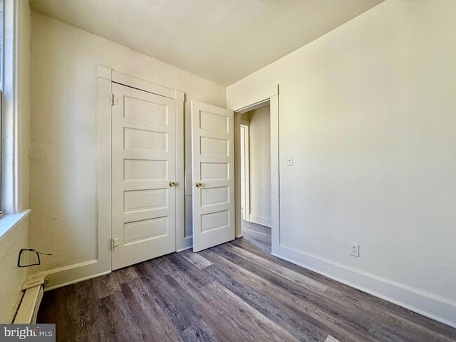 Building Photo - 210 Pear St