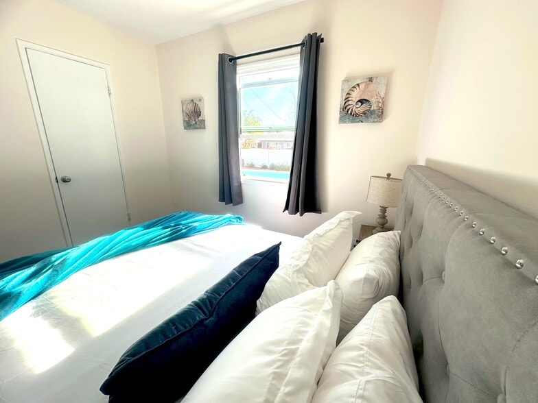 Building Photo - 15732 Covello St