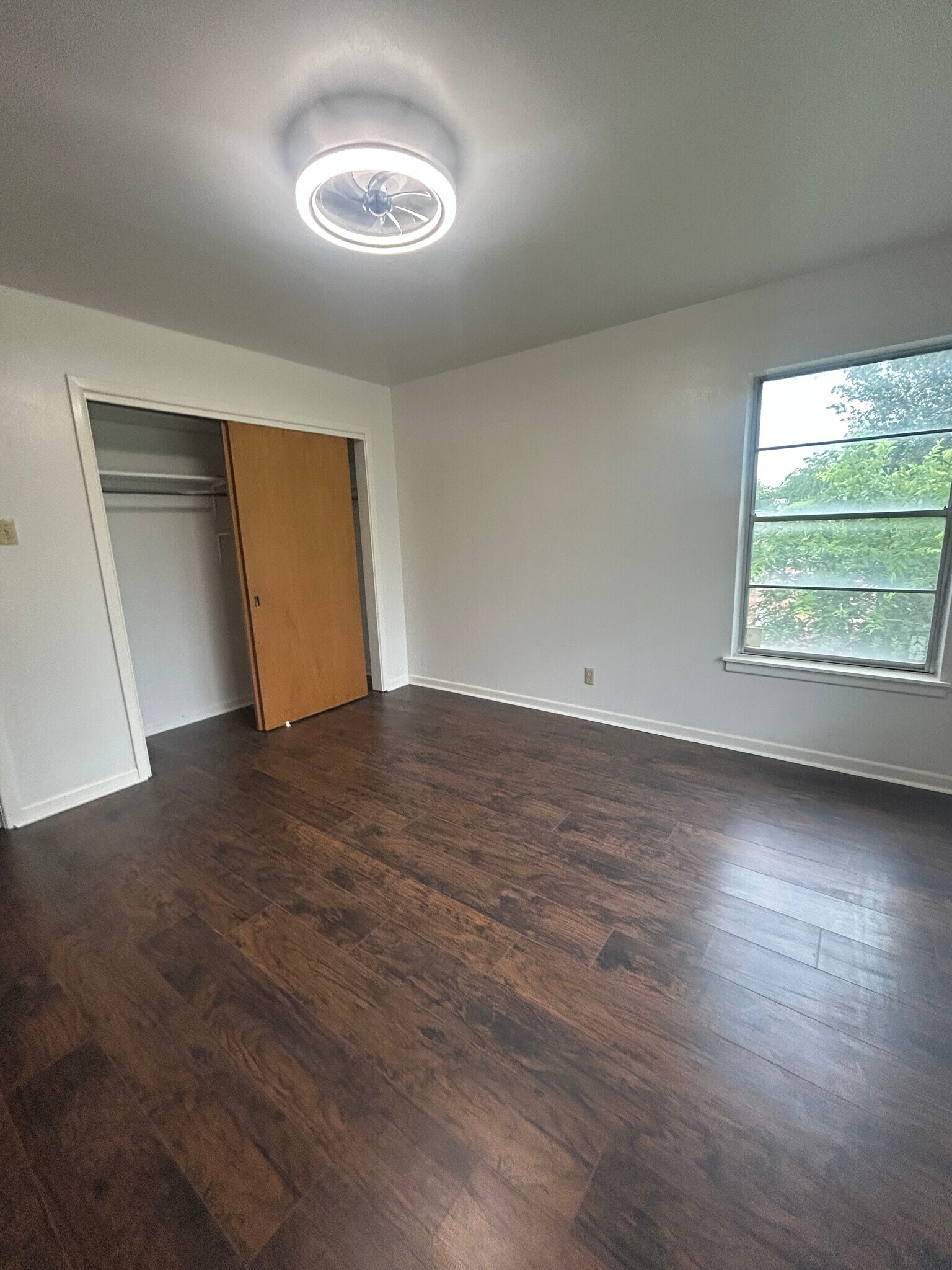 Building Photo - 110 Northaven Dr