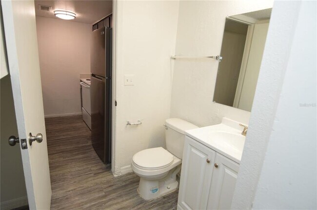 Building Photo - 5006 Moro Manor Dr