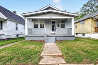 Building Photo - 5324 Nagel Ave