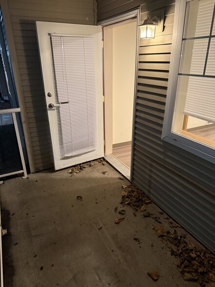 Outside Patio - 620 Lincoln St