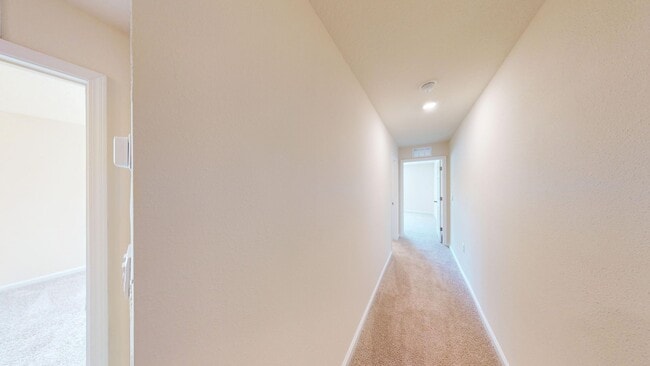 Building Photo - 3 BR/ 2.5 Bath TOWNHOME- Waterford Lakes!  ** COMING SOON **