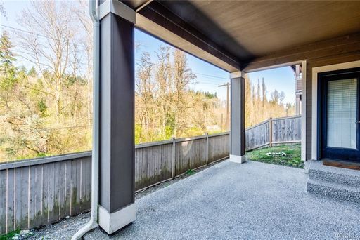 Building Photo - BACK ON MARKET! Spacious Spirit Ridge Home...
