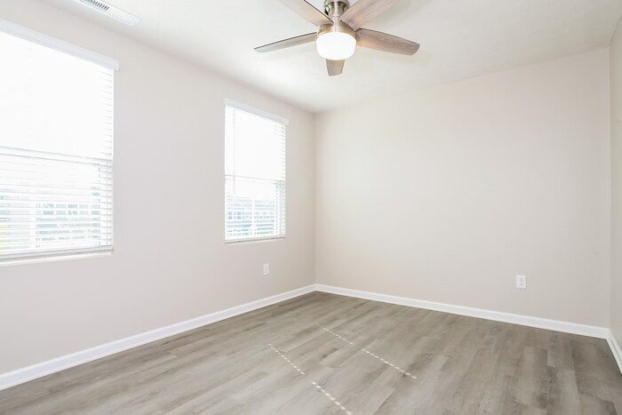 Building Photo - 5712 Tonya Marie Ct