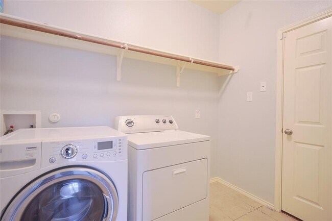 Building Photo - 11604 Falcon Trail Ct