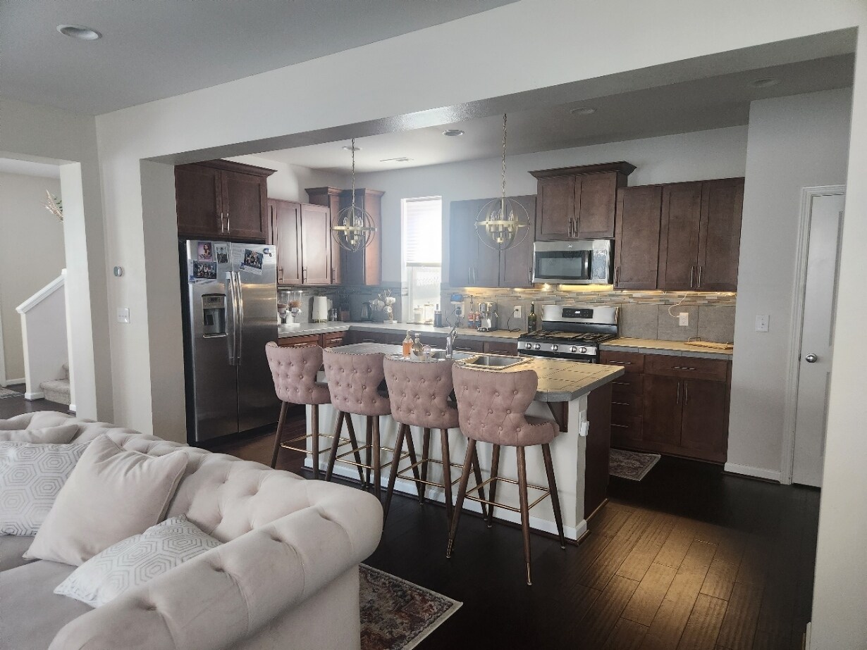 Building Photo - 4425 30th Dr SE