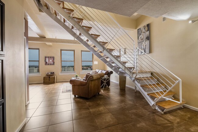 Building Photo - 219 Central Ave NW