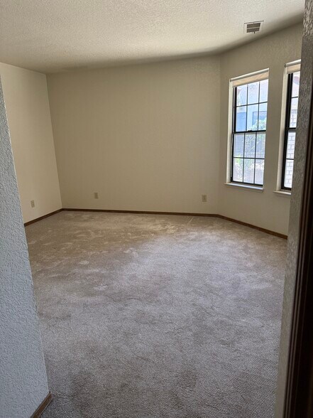 Building Photo - 1815 Azure Ct