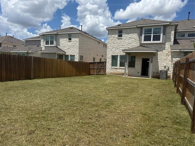 Building Photo - 2227 Rocoso Trl