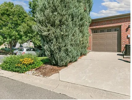 Building Photo - Adorable two bed two bath condo with office! 2 WEEKS FREE WITH LEASE SIGNED BY 6/30/2026