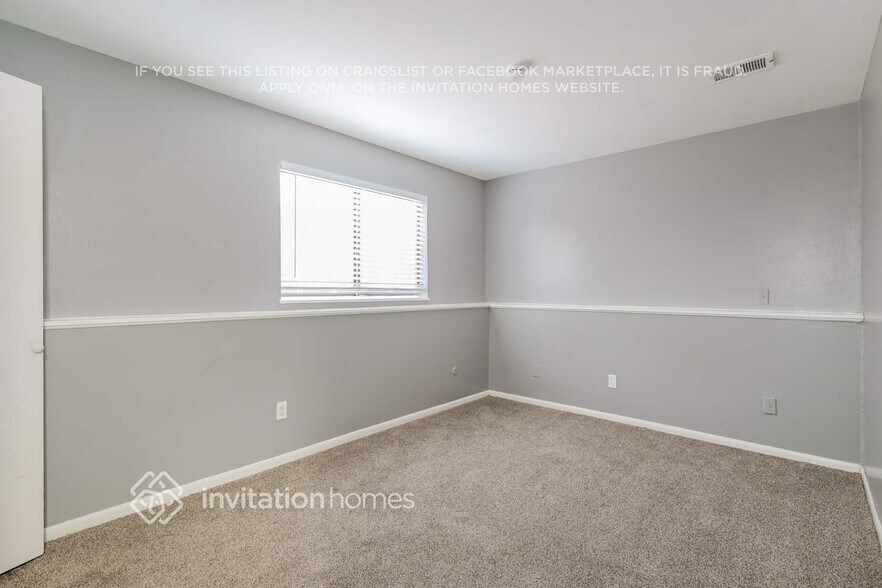 Building Photo - 3922 S Pagosa St