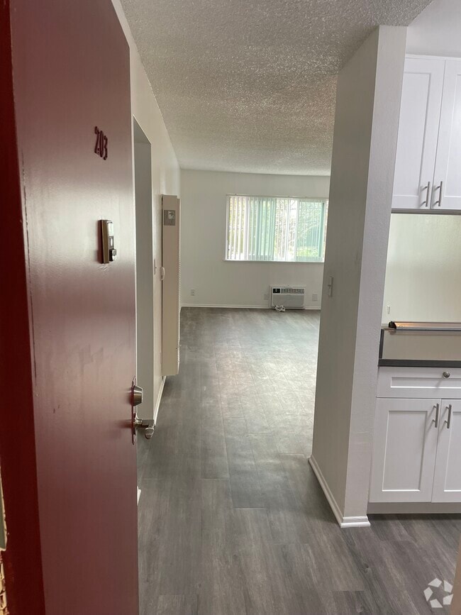 Unit 203 Entry View - La Villa Mesa