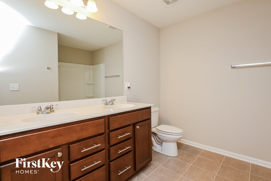 Building Photo - 6040 Wheeler Ridge Rd