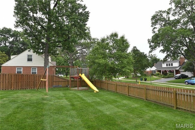 Building Photo - 342 Greenleaf Dr