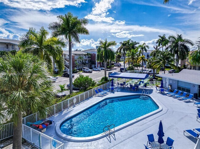 Building Photo - 455 Paradise Isle Blvd