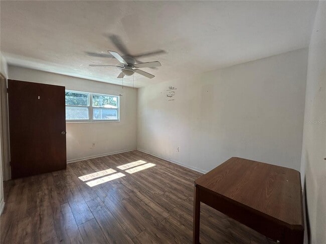 Building Photo - 2614 SW 31st Pl