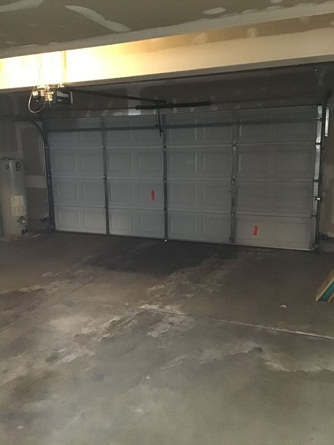 Building Photo - Townhome for rent near Red Hawk golf cours...