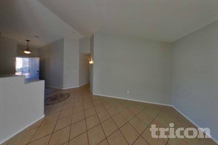 Building Photo - 604 Lively Fiesta Way