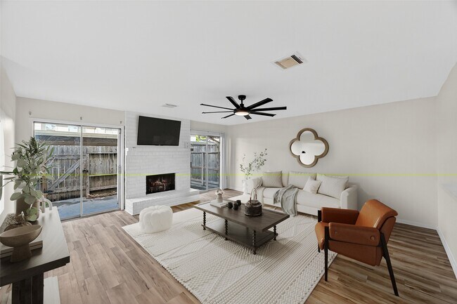 Building Photo - 14734 Perthshire Rd