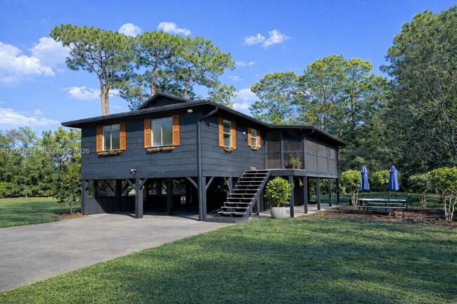 Building Photo - 16932 Calder Dr W