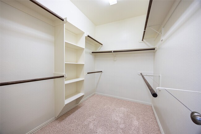 Building Photo - 14607 North Carolina Green Dr