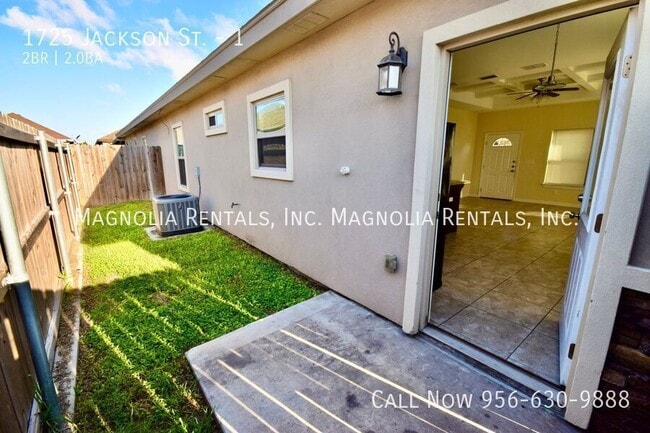 Building Photo - Weslaco Apartment for Rent - Westgate Vill...