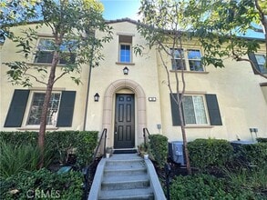 Building Photo - 50 Full Moon