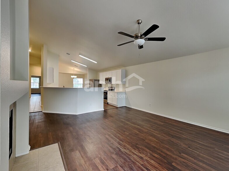 Building Photo - 8321 Brigalow St