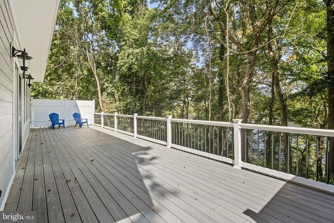 Building Photo - 922 Waterview Dr
