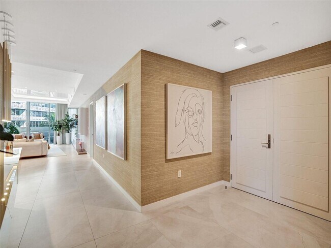 Building Photo - 2200 N Ocean Blvd