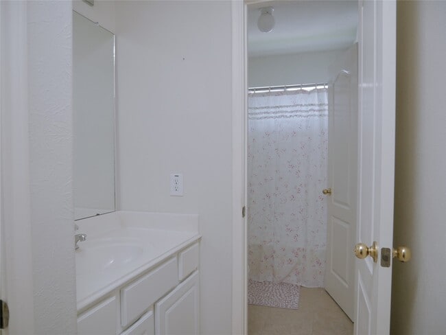 Building Photo - 17619 Emerald Garden Ln