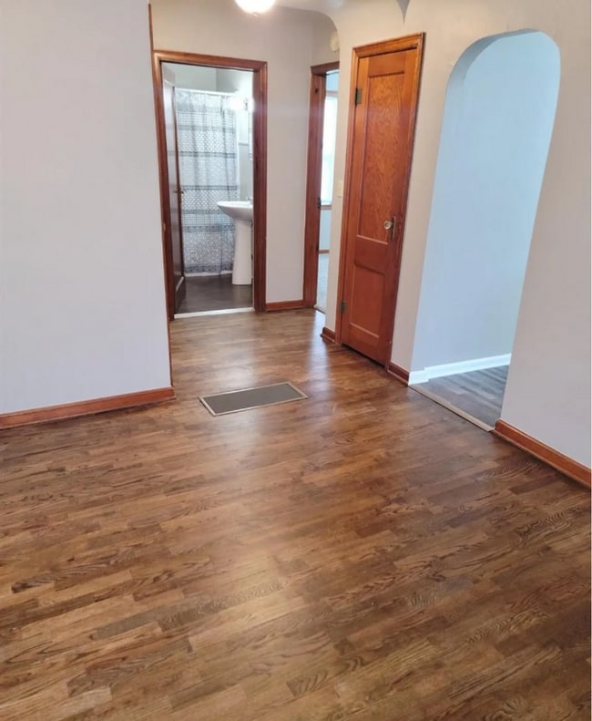 Building Photo - GREAT SILVER LAKE HOME!!