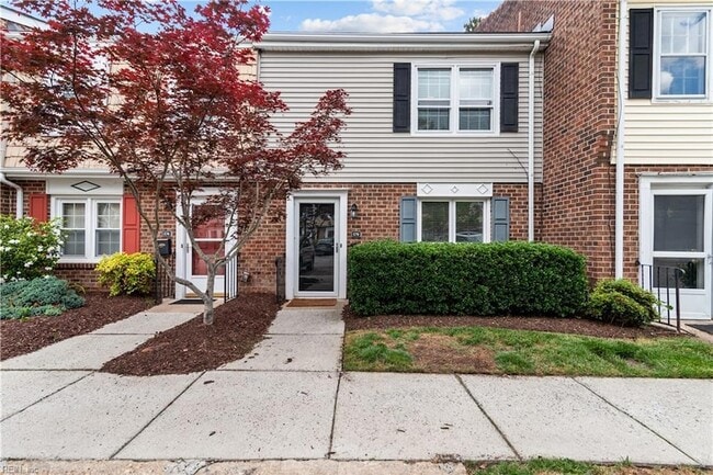 Building Photo - 570 Tenbee Ln