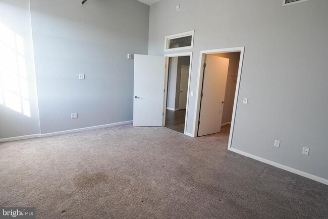 Building Photo - 218 W Main St