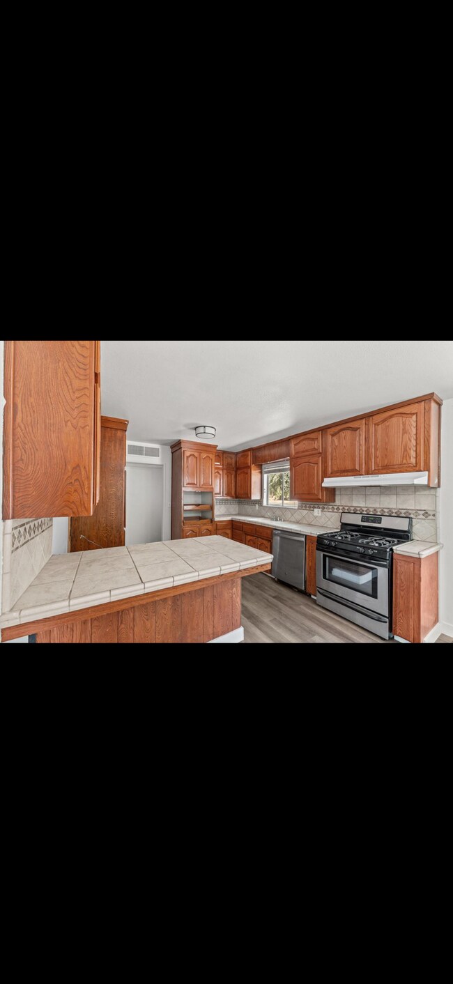 Building Photo - 29707 Rd 182