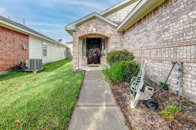 Building Photo - 10822 Cane Grove Ln