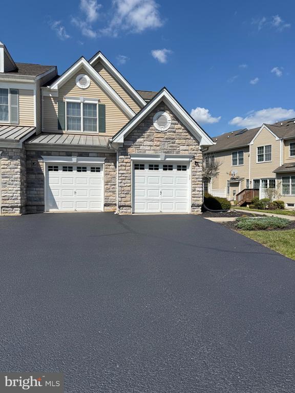 Building Photo - 26 Tree Swallow Dr