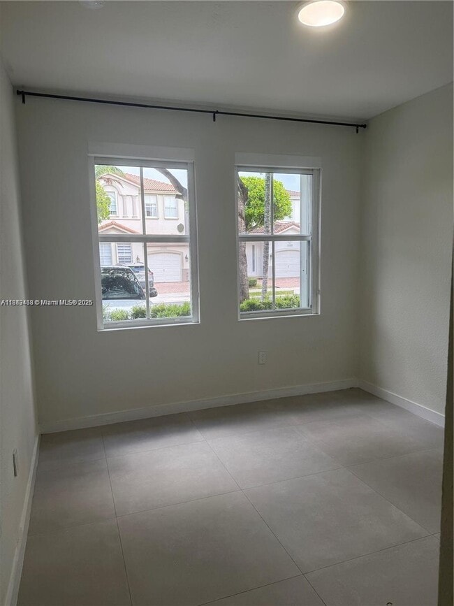 Building Photo - 10857 NW 84th St