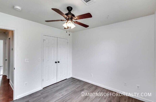 Building Photo - 107 Emery Drive